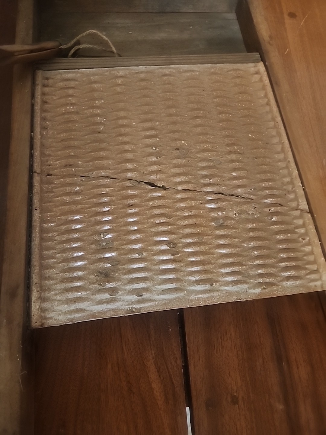 EARLY REDWARE POTTERY WASHBOARD AS SHOWN SEE PHOTO DESCRIPTION HAS CRACK