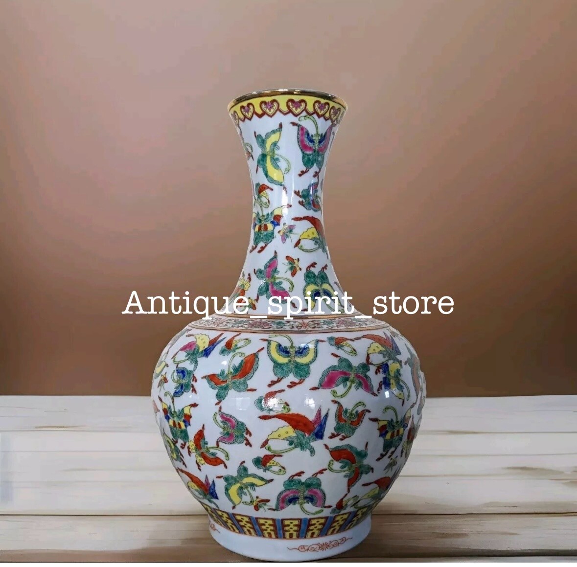 Beautiful 19thc Large Hand Painted Chinese Famille Rose Butterfly Porcelain Vase