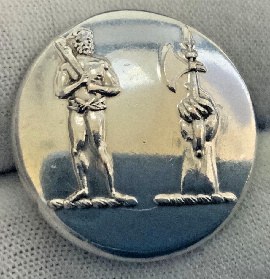 TYRWHITT-DRAKE GIANT w CLUB/BATTLEAXE (see pics) 26mm LIVERY COAT BUTTON c1900
