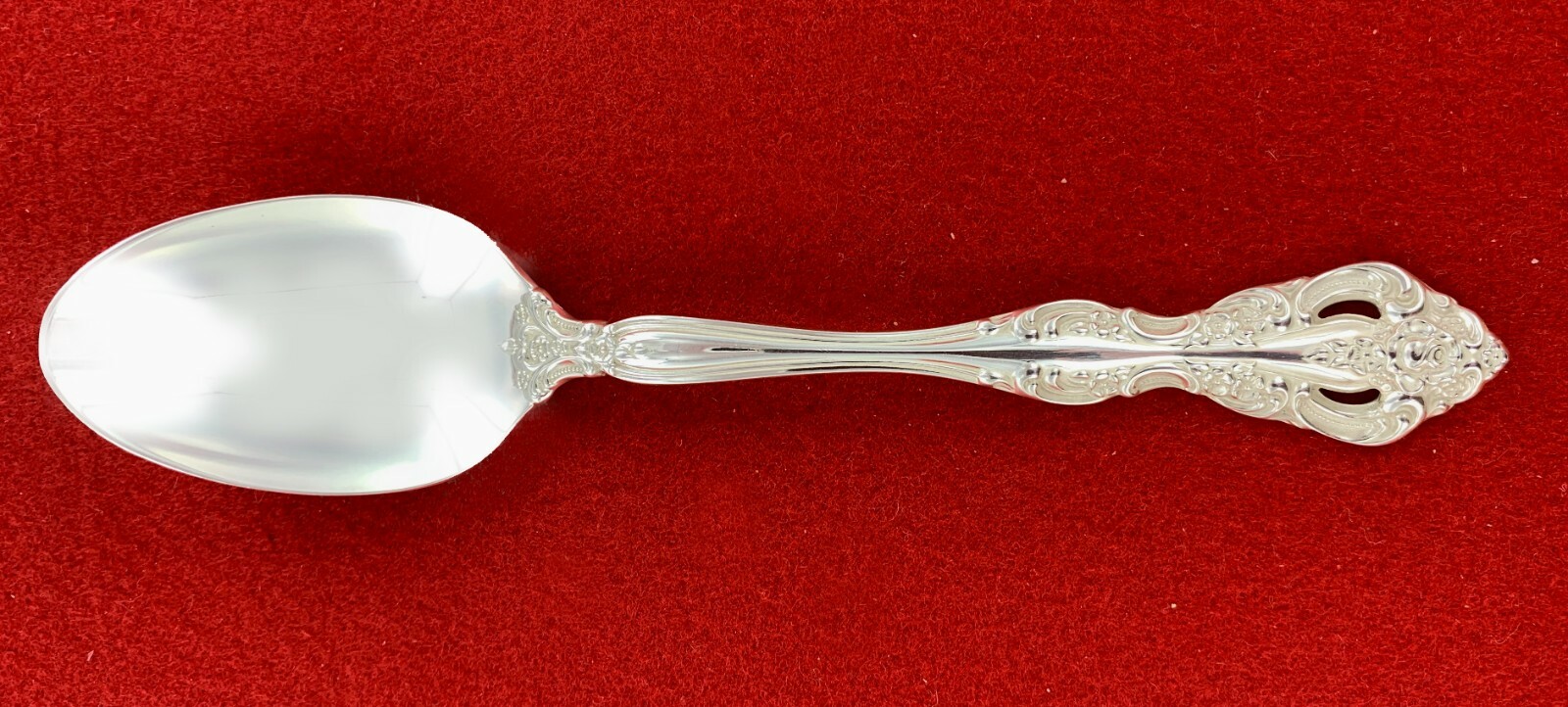Oneida Michelangelo sterling silver No Monogram 6″ Tea Spoon