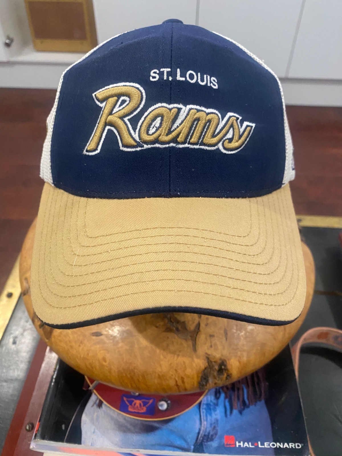 St Louis Rams Throwback Snap Back Cap NFl Reebok