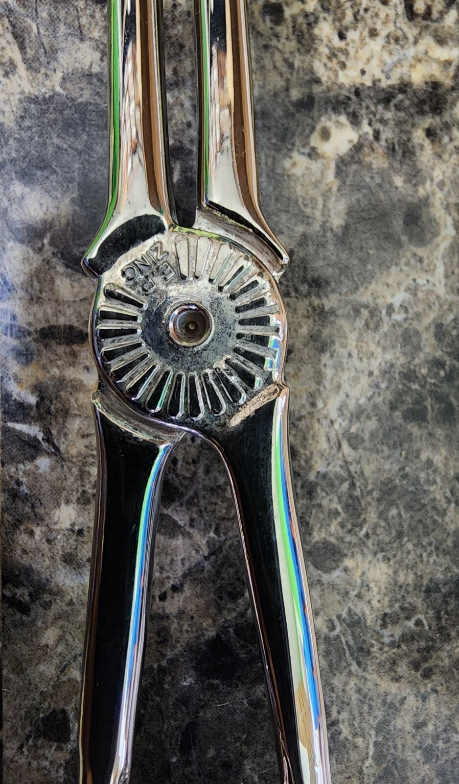 👍 ELECTROPLATED ZINC LARGE SILVERPLATED SCISSOR ✂️ SALAD 🥗 🍅 TONGS