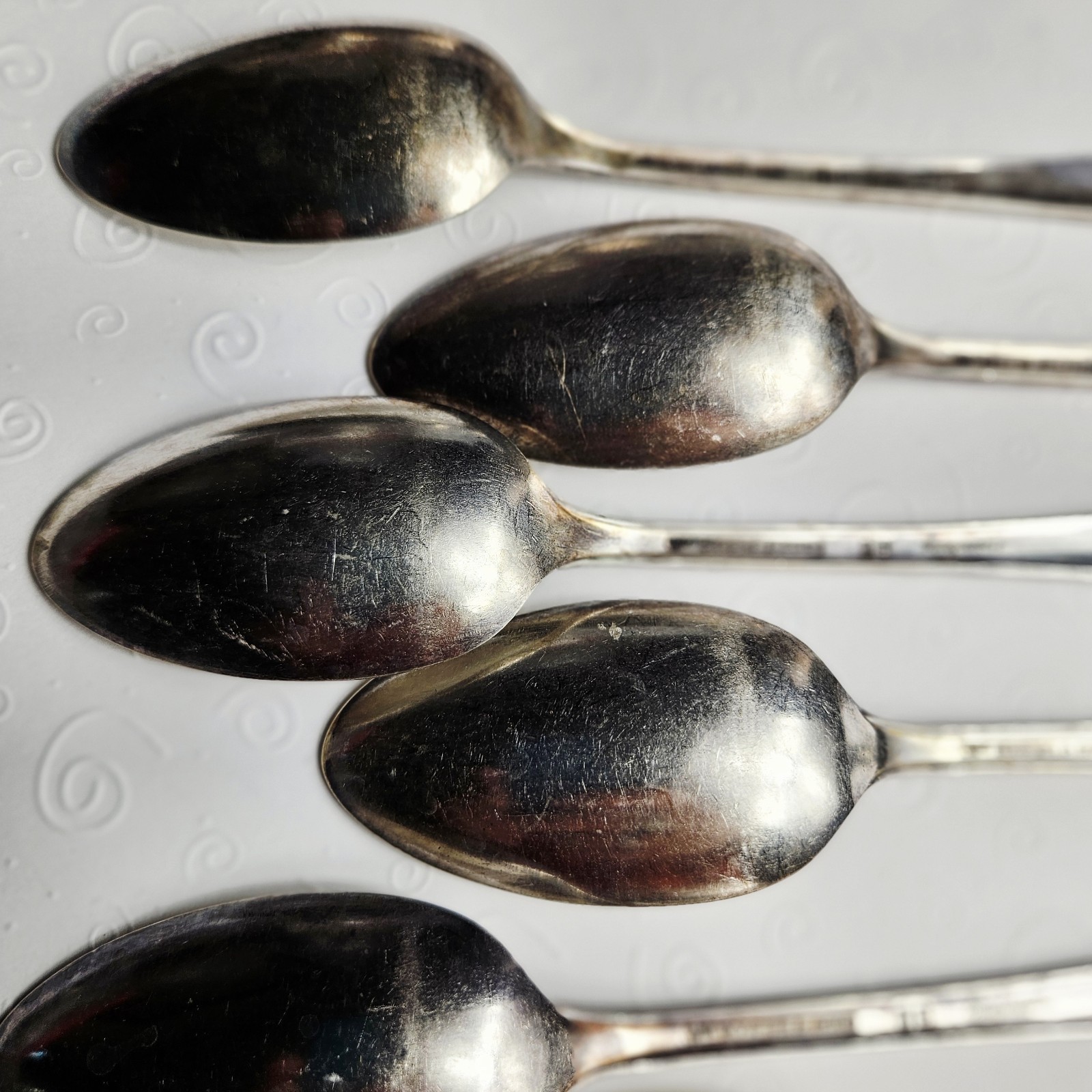 8 Rogers & Sons EXQUISITE Silverplated Classic 1940’s Floral Soup or Tablespoons