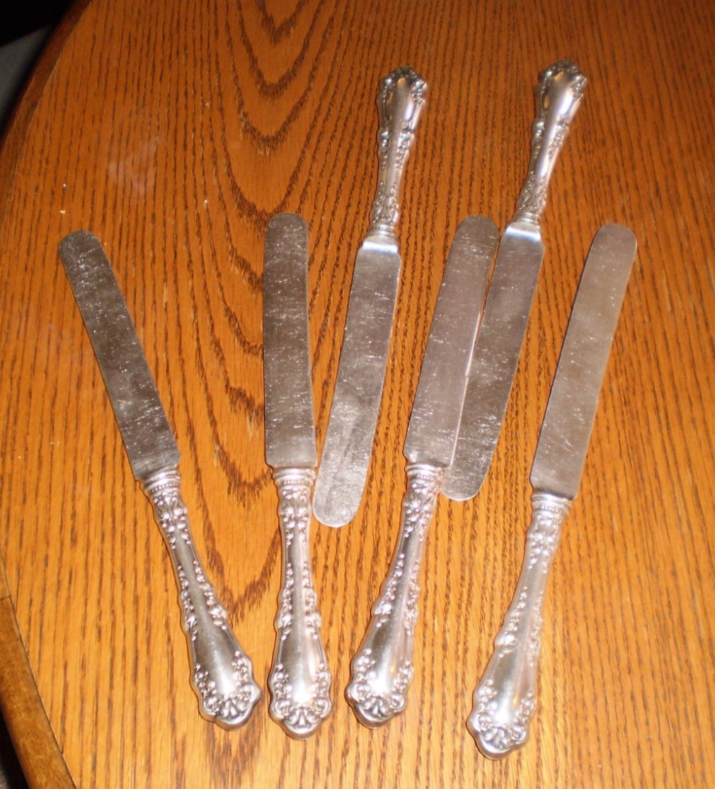 6 Antique 1897 Berkshire Silverplate Knives 9 3/4″ 1847 Rogers