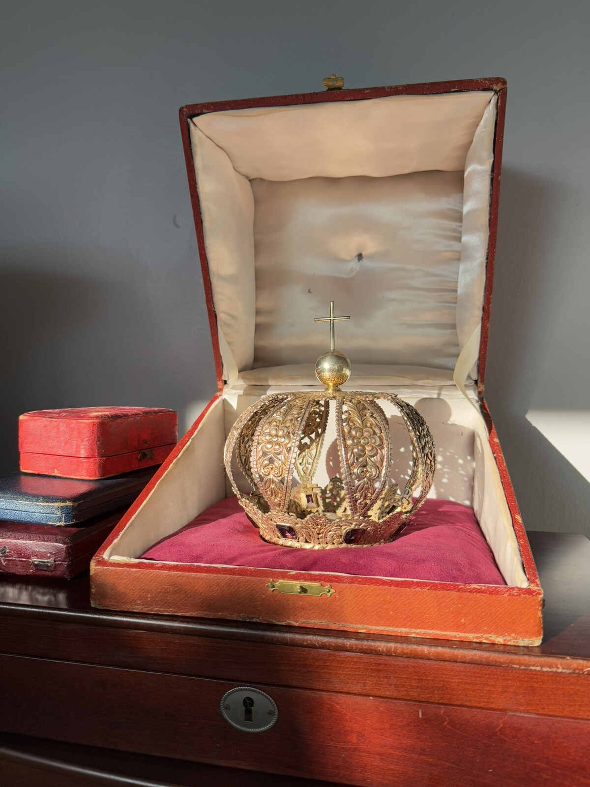 Large antique Spanish Empire Colonial Crown , Circa 1785.