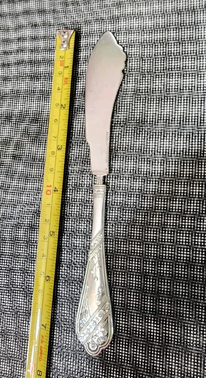 😜ANTIQUE c1878 – 79 SILVERPLATED EASTLAKE/LYONNAISE MASTER BUTTER KNIFE 🧈
