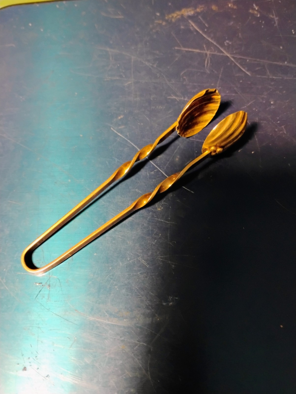 Sugar Cube Tongs Clam Shell Motif Sterling Silver 3.25″ Long Art Nouveau 19th C.