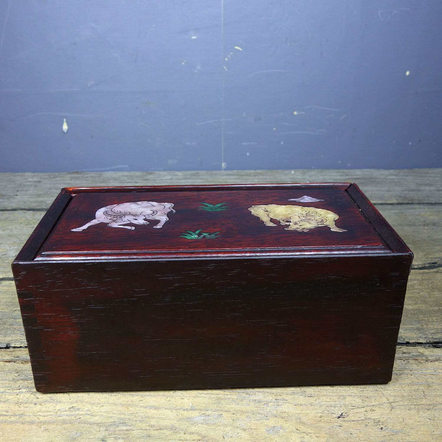 Chinese Natural Rosewood Inlaid shells Handmade Exquisite Boxes 10422