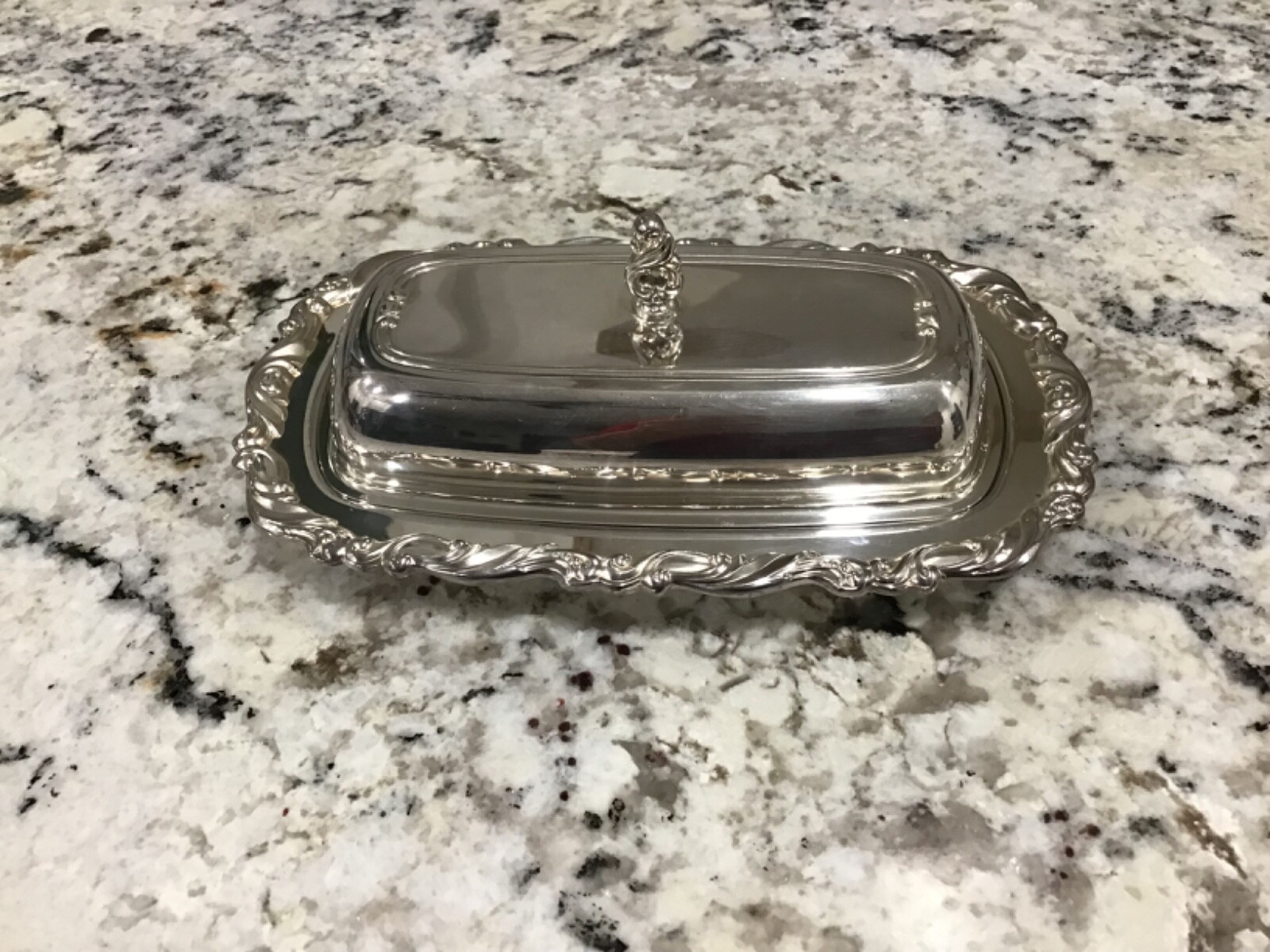 VTG ONEIDA Silversmiths 3 Pieces Shiny BUTTER DISH Ornate Scrolls Silver Plate