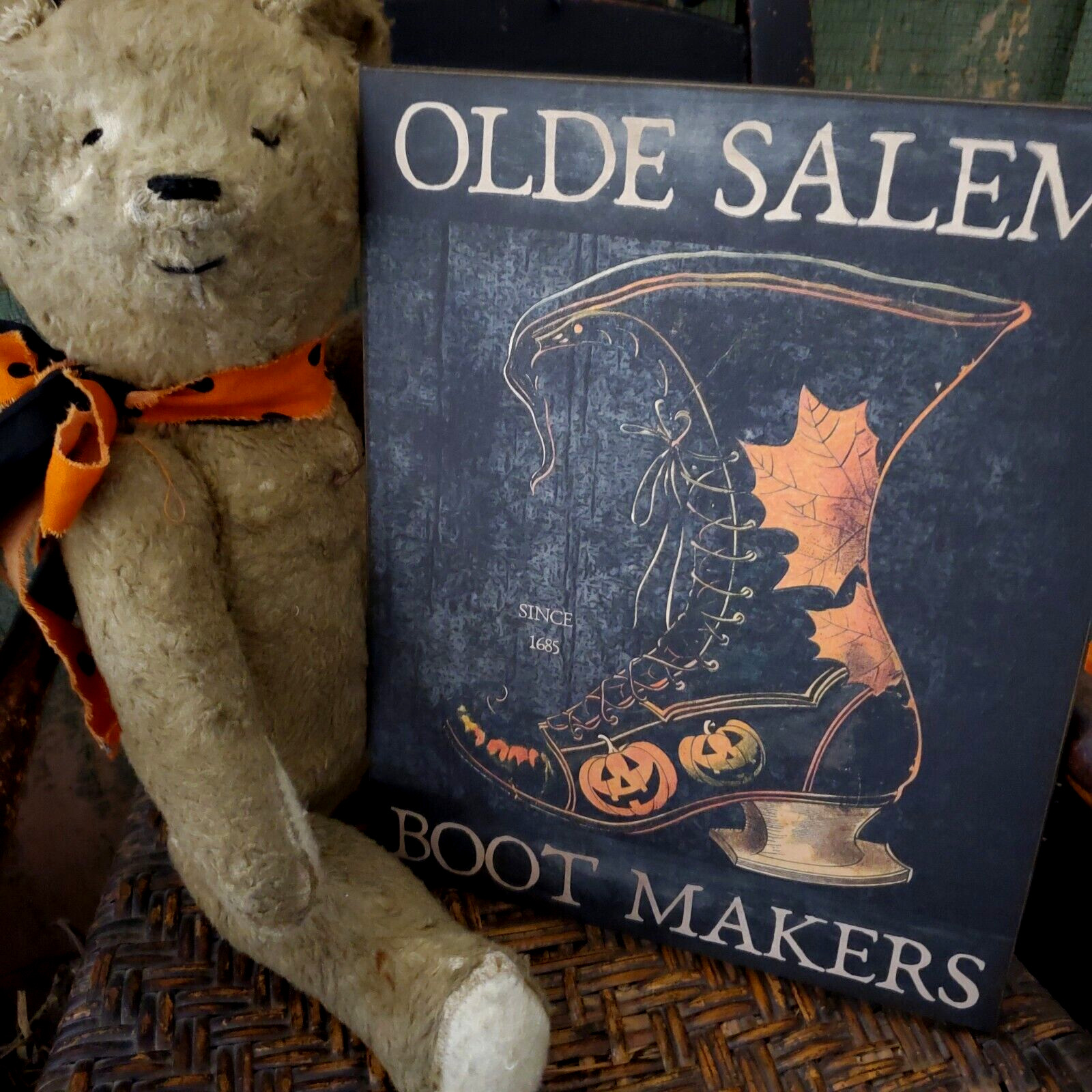 OLDE SALEM BOOT MAKERS FOLK ART HALLOWEEN COLONIAL PRIMITIVE VINTAGE STYLE SIGN