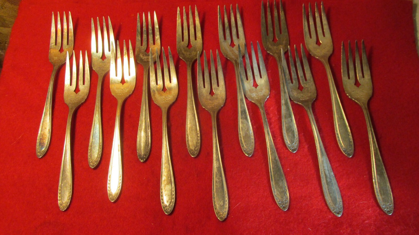 Oneida Par Plate Bridal Wreath Salad Forks- 14