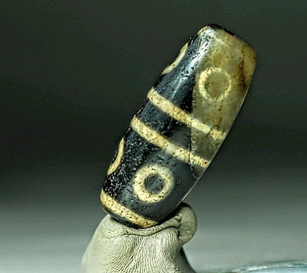 Pre-1800s Indo/Tibetan Old Agate 8 Eye Dzi Bead 17*41mm