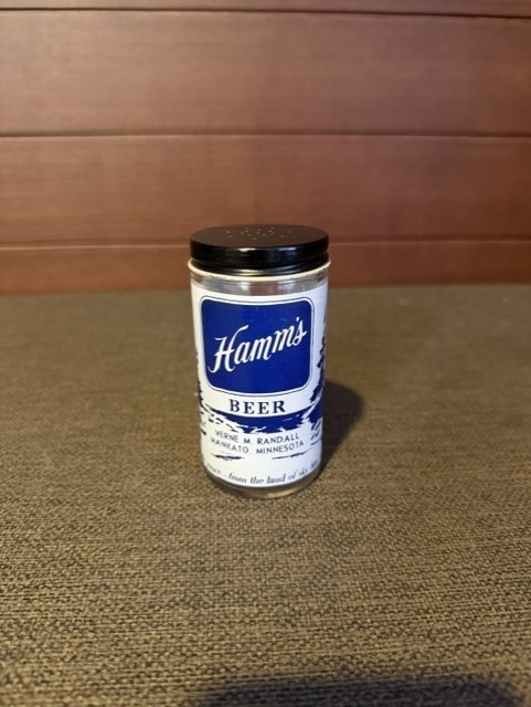 Hamm’s Glass Salt Shaker – Verne M. Randall, Mankato, MN.