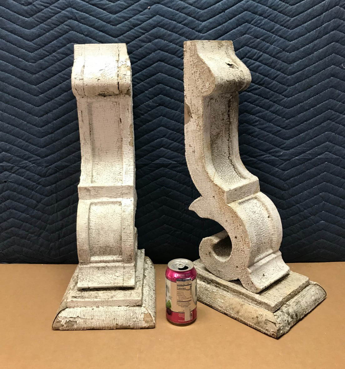 Pair Antique Large Shabby White Wood Corbel Roof Brackets Old VTG Chic 693-26B