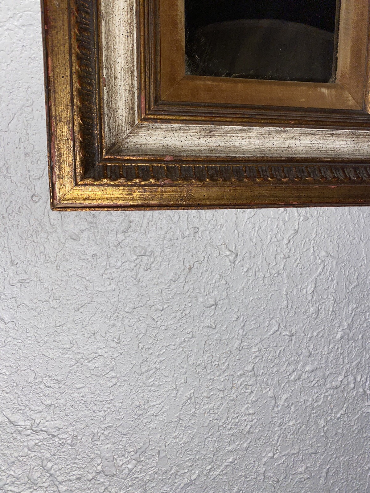 Catalda Fine Arts Rectangle Mirror . Wooden Frame With Velvet Border