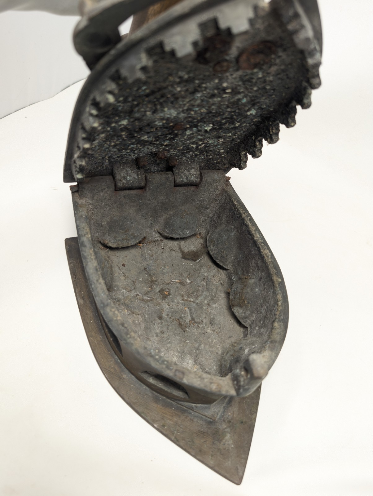 EXTRA LARGE! 10″ Cast Brass Charcoal Press SAD IRON Antique VICTORIAN Door Stop