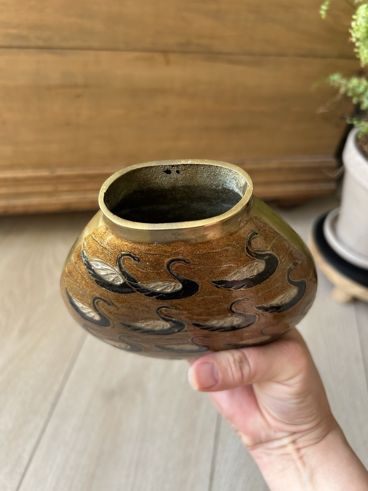 Vintage Heavy Brass Cloisonné Style Swan Vase Black & White Enamel Boho (1200)