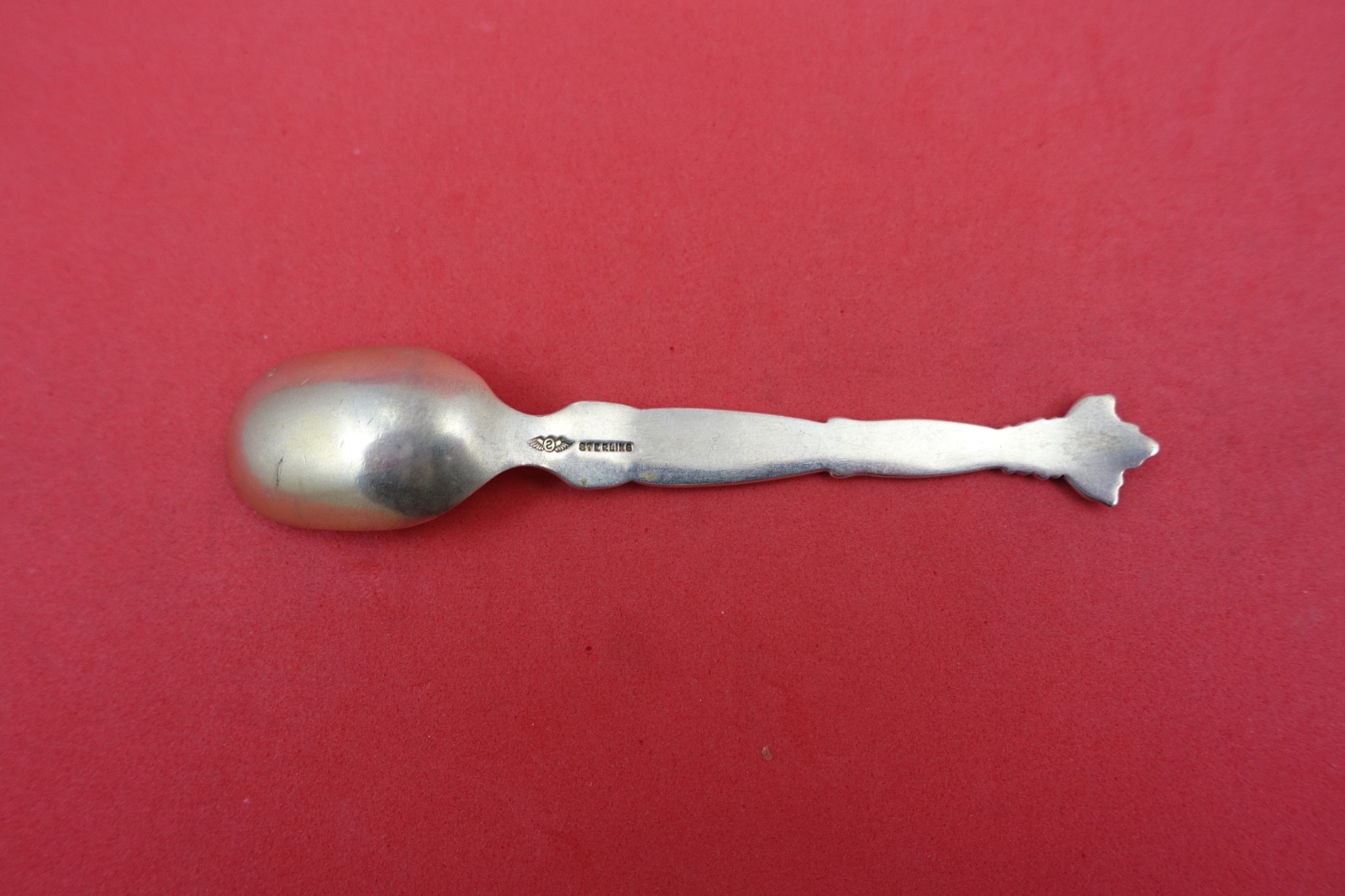 Pattern Unknown by Shiebler Sterling Demitasse Spoon GW w/leaf pattern 4 1/4″
