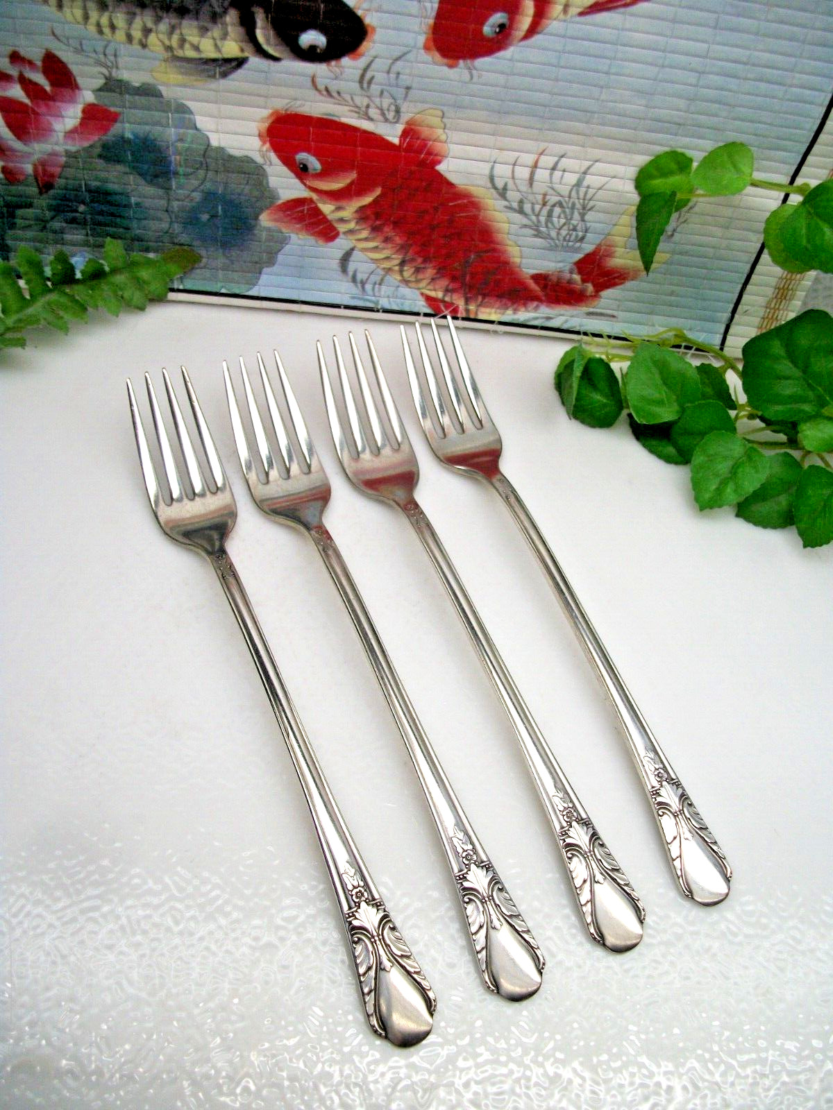 4 International Rogers AVALON Cabin Silverplate Grille Luncheon Forks 1940