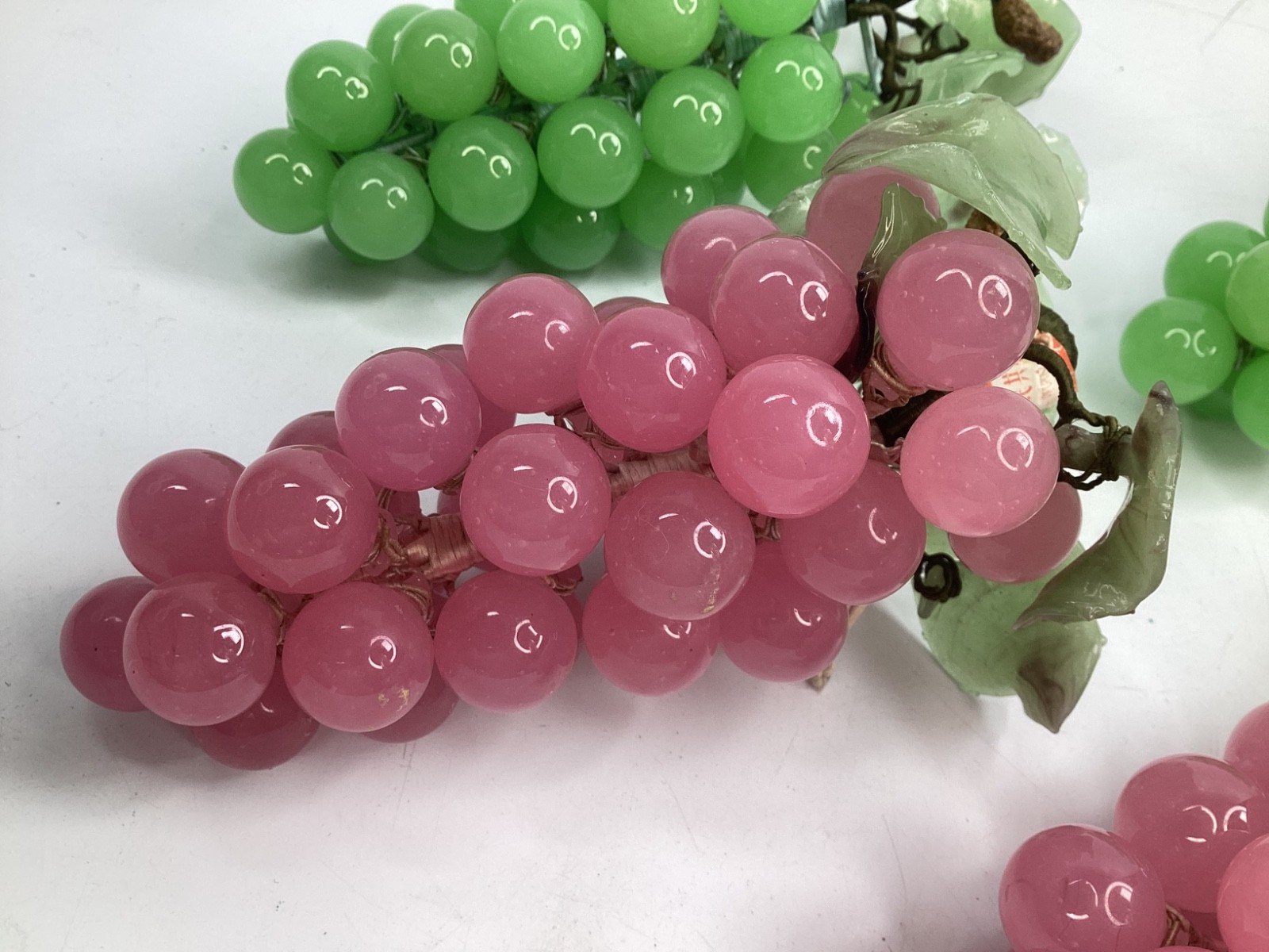 4 Vintage Stone Grapes Cluster Antique Pink+Green Jade Glass Marble MCM (B7)