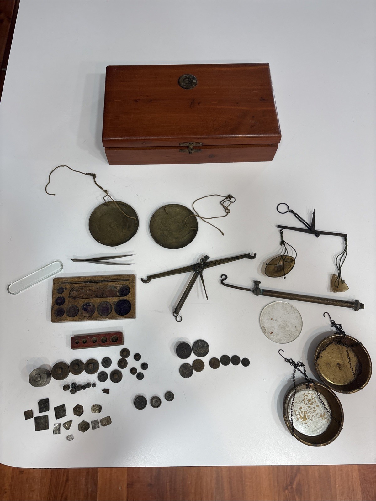 ANTIQUE WOOD BRASS APOTHECARY LOT Scales, Weights, Tokens – Vintage German
