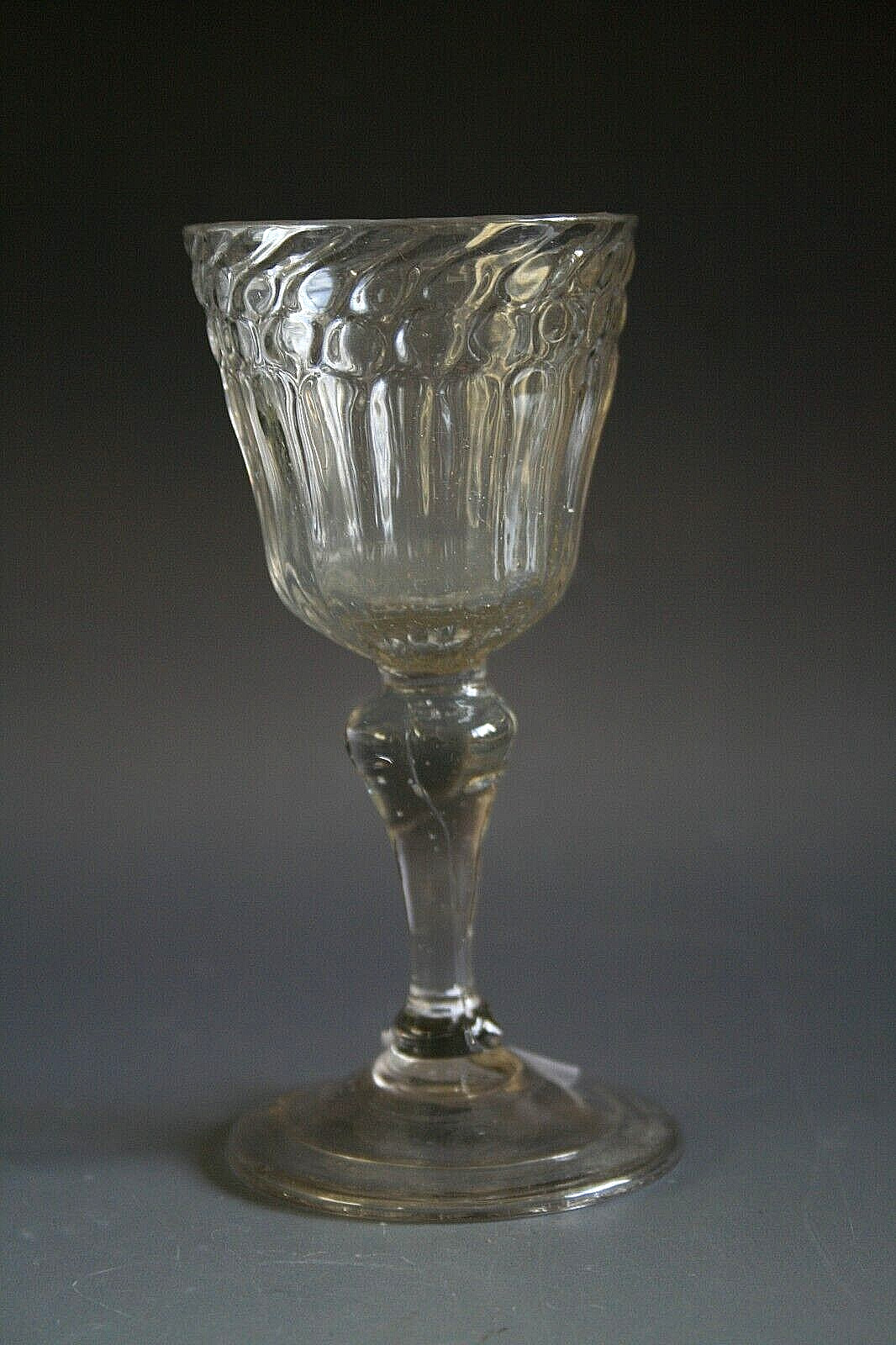18TH CENTURY BELGIAN LIEGE WINE GLASS – CIRCA 1730