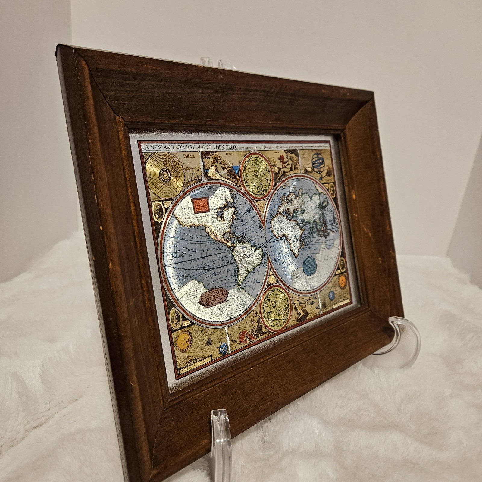 Vtg John Speed 1651 World Map Foiled Reproduction Framed 6×8 in 10×8 Wood Frame