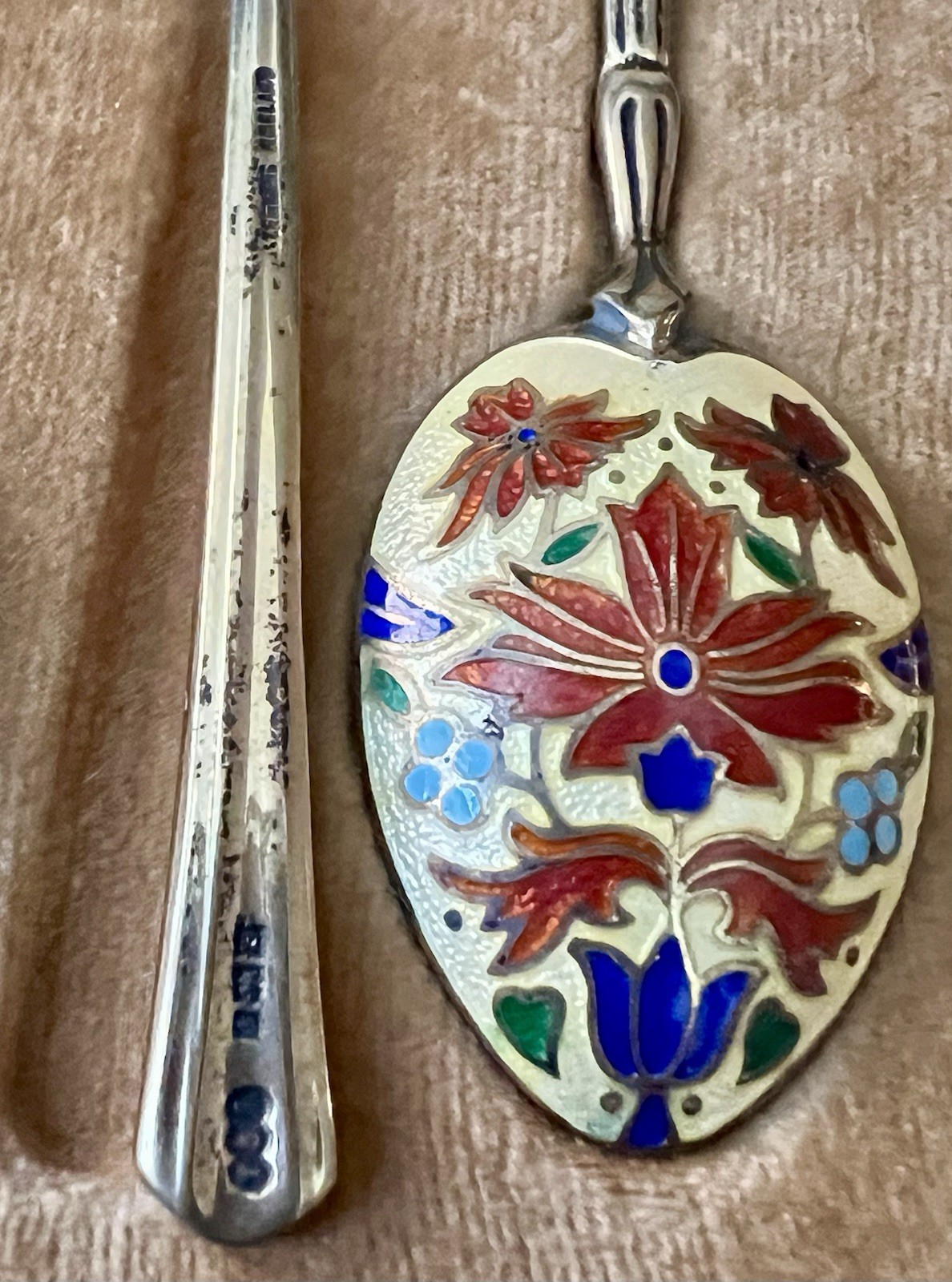 1930s ENGLISH GILT STERLING 6 PIECE SET ENAMELED DEMITASSE SPOONS ORIGINAL BOX