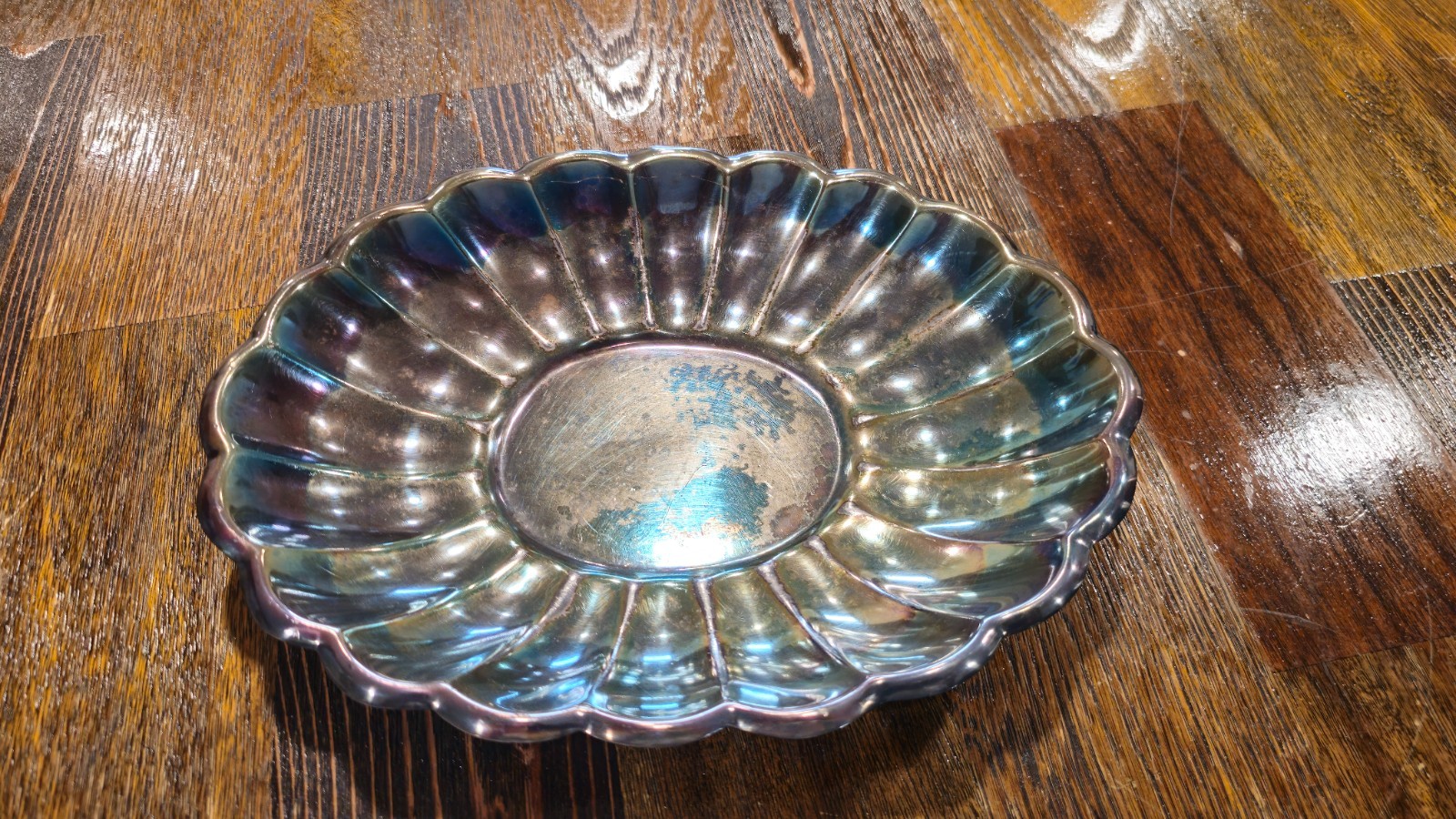 Vintage Reed & Barton silverplate dish “Holiday” pattern (model #113)