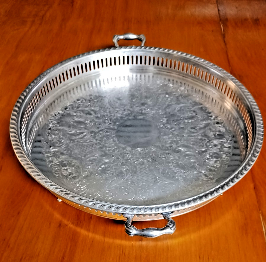 Vintage EMP or Empire silver-plated serving platter. Model 416