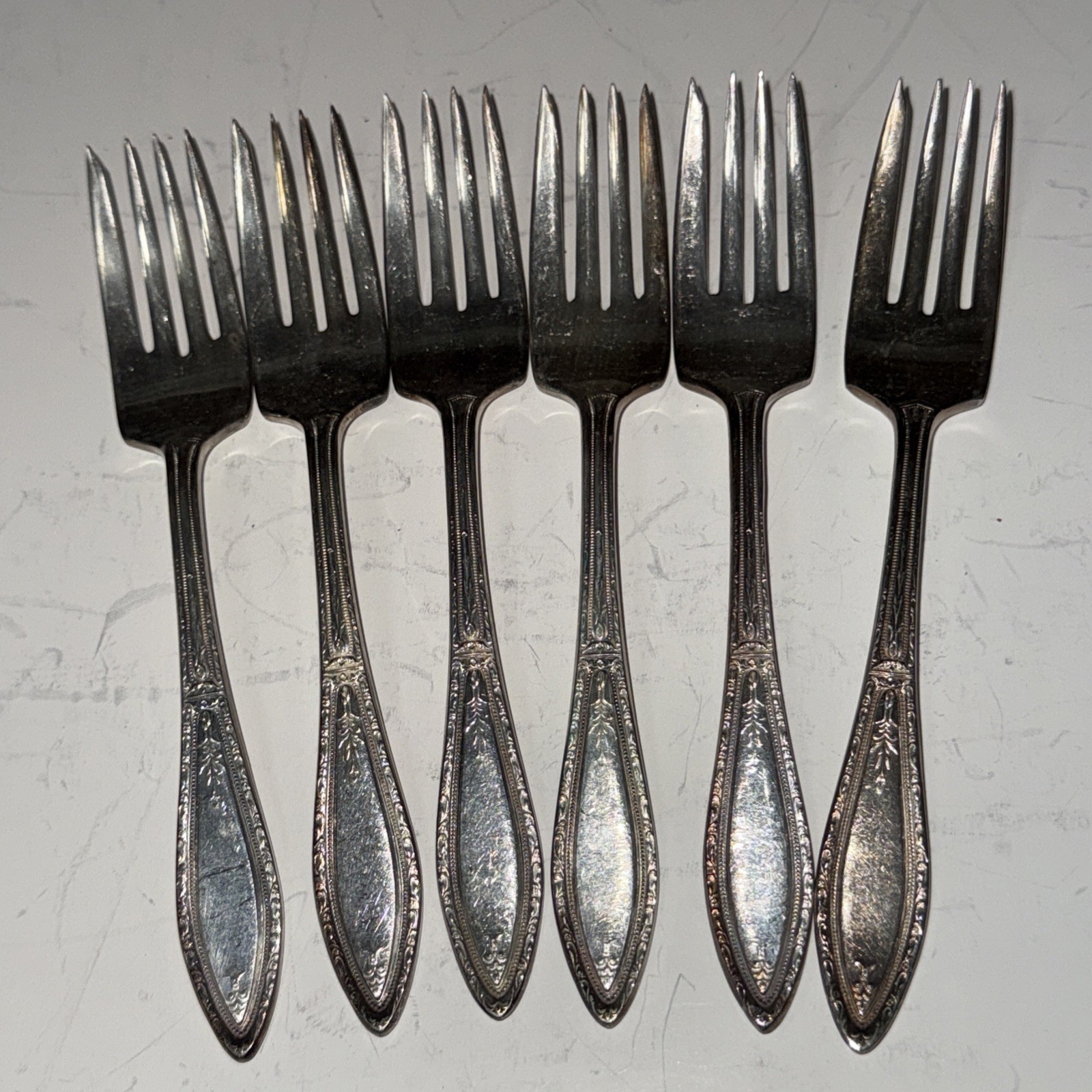 1926 Antique Silverplate Wm. ROGERS & Sons CORONET (or Mystic) 6″ Salad Forks