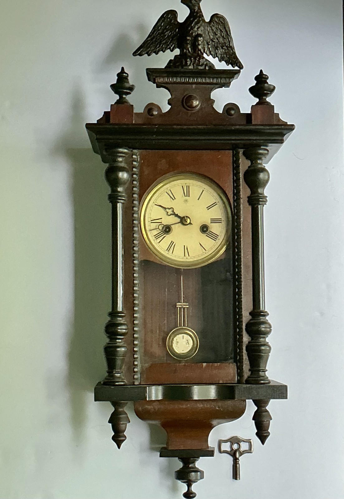 Ca 1890s JUNGHANS Vienna Regulator Wall Clock Carved EAGLE Topper 25.5″x10.25″