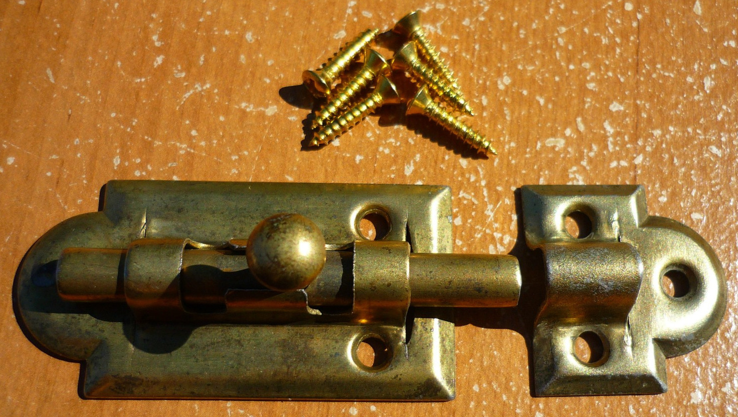 Vintage Brass Finish 2-1/2″ Sliding Bolt Door Lock w/ Keep – FARMHOUSE