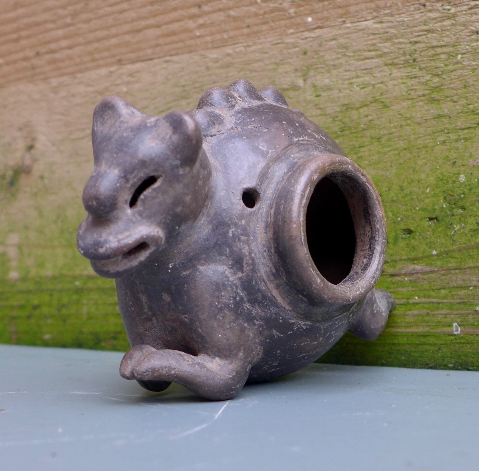 Nice small pottery vessel in the shape of a animal, Tairona culture Pre Columbia