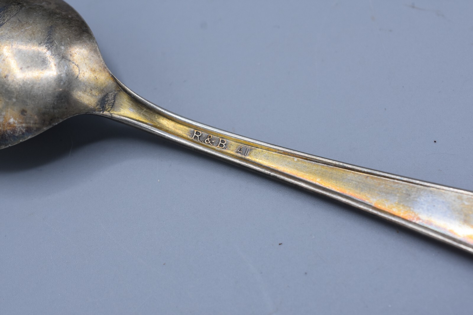 R & B International Silver IS LYRIC I Sugar Spoon 5-3/4″ Silverplate No Mono