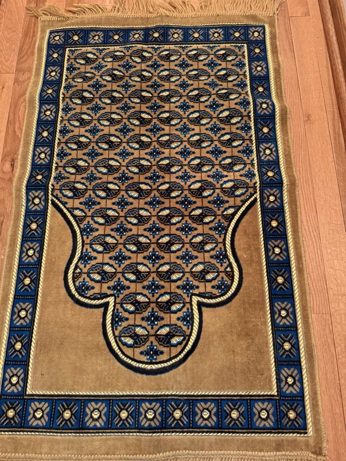 Vintage Turkish Rug 45”x26”Timur Turan Made In Türkiye Prayer Rug
