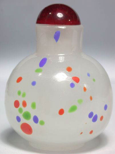 Very Fine Dappled Peking Glass Snuff Bottle