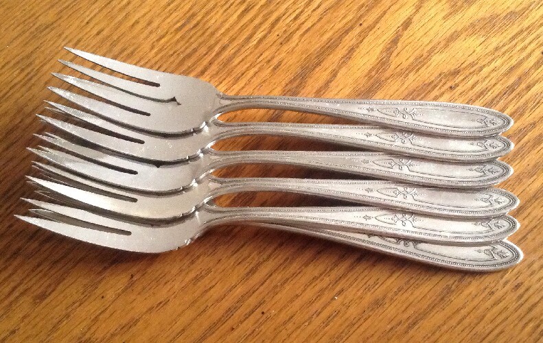 Oneida peerless silverplate Lorain 1928 lot of 6 salad forks EUC polished