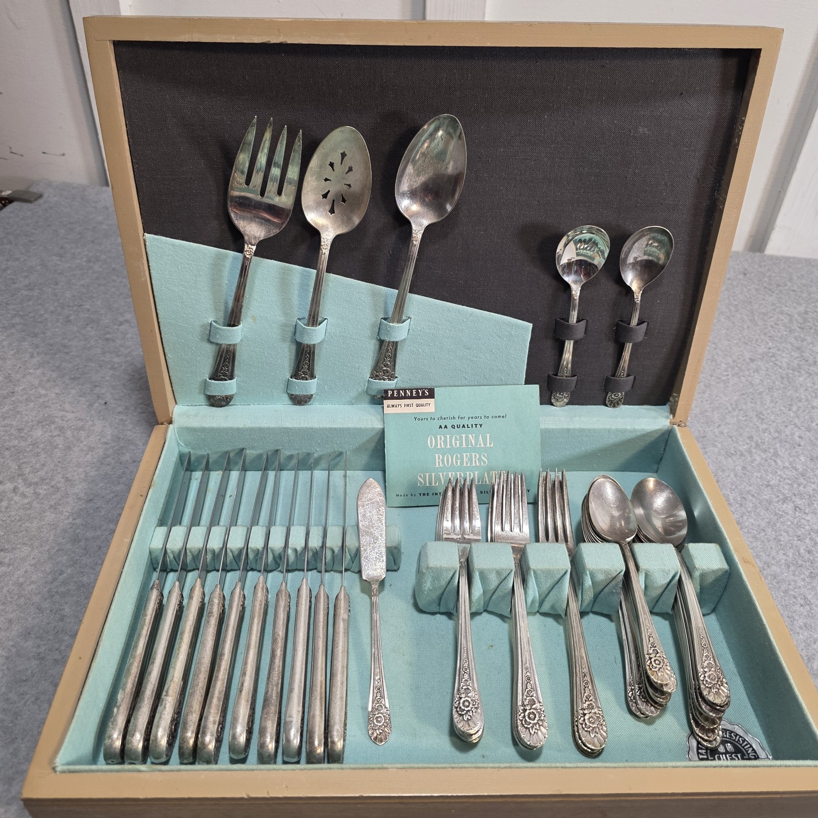 Jubilee Rogers International 63 Pc Silverplate Flatware Set 1953 W/ Chest
