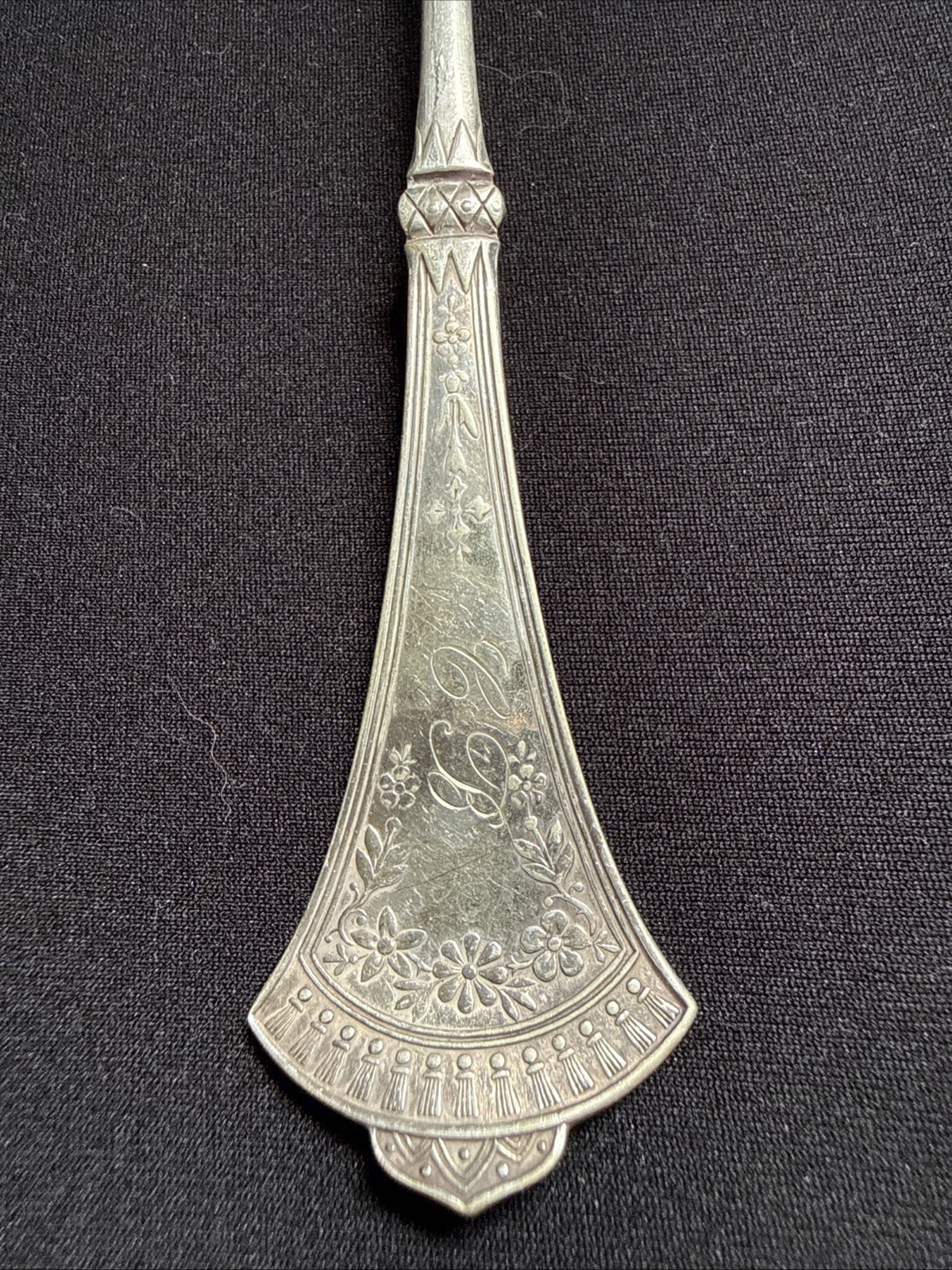 Antique 1847 Crown Pattern Large Spoon By Rogers Bros Silver Plate