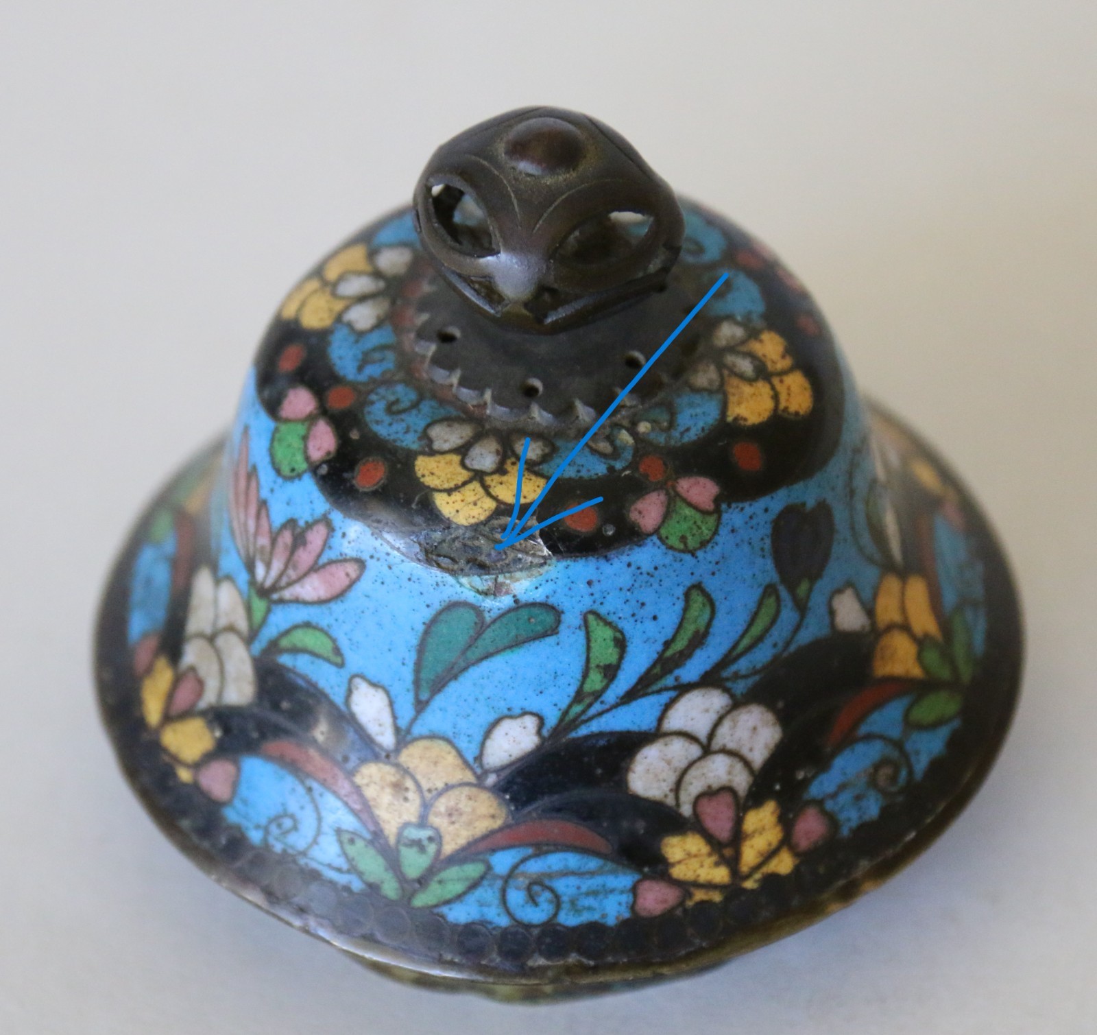 Antique Japanese Cloisonne Lidded Jar/Urn Meiji Period 8inch or 20cm Tall