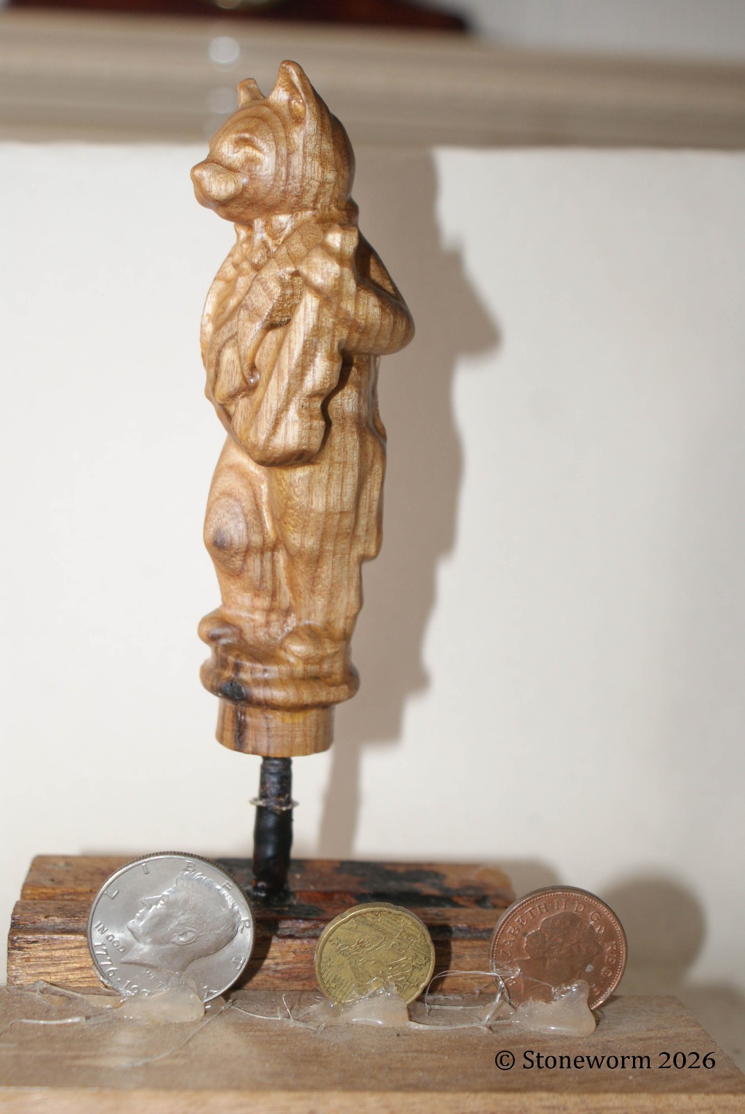 VIOLIN PLAYING CAT Walking Stick Handle carved in solid British ASH