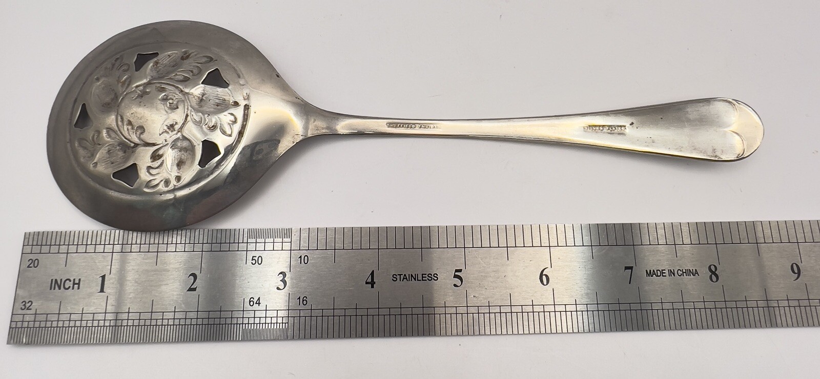 Slotted Tomato Server Cranberry Spoon Sheffield Acorn England Silverplate