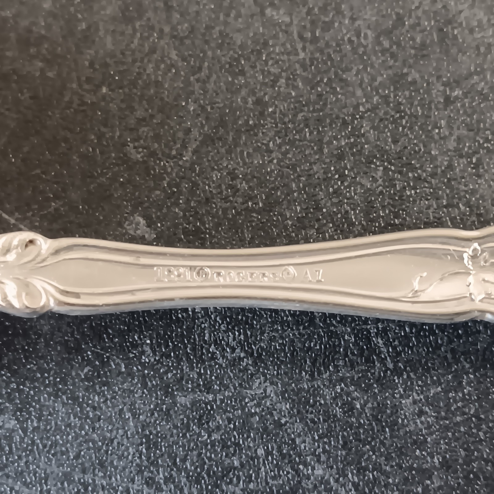 Set Of 5 1881 Rogers A1 La Vigne Grape Cluster Silver Plated Soup Spoons