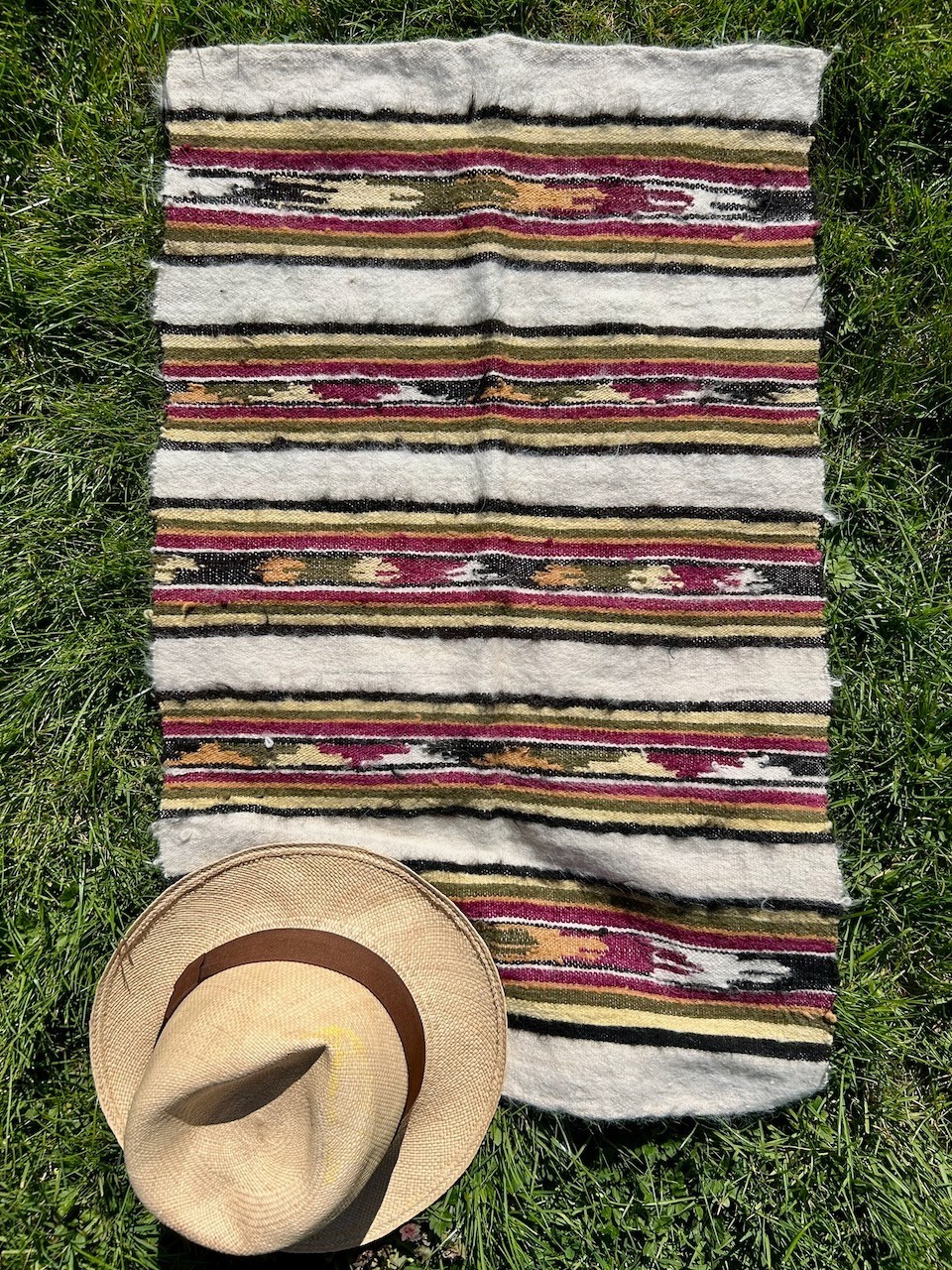 Vintage Handmade Peruvian sheeps Wool Multicolour natural dyes 30 x 19 ins £15