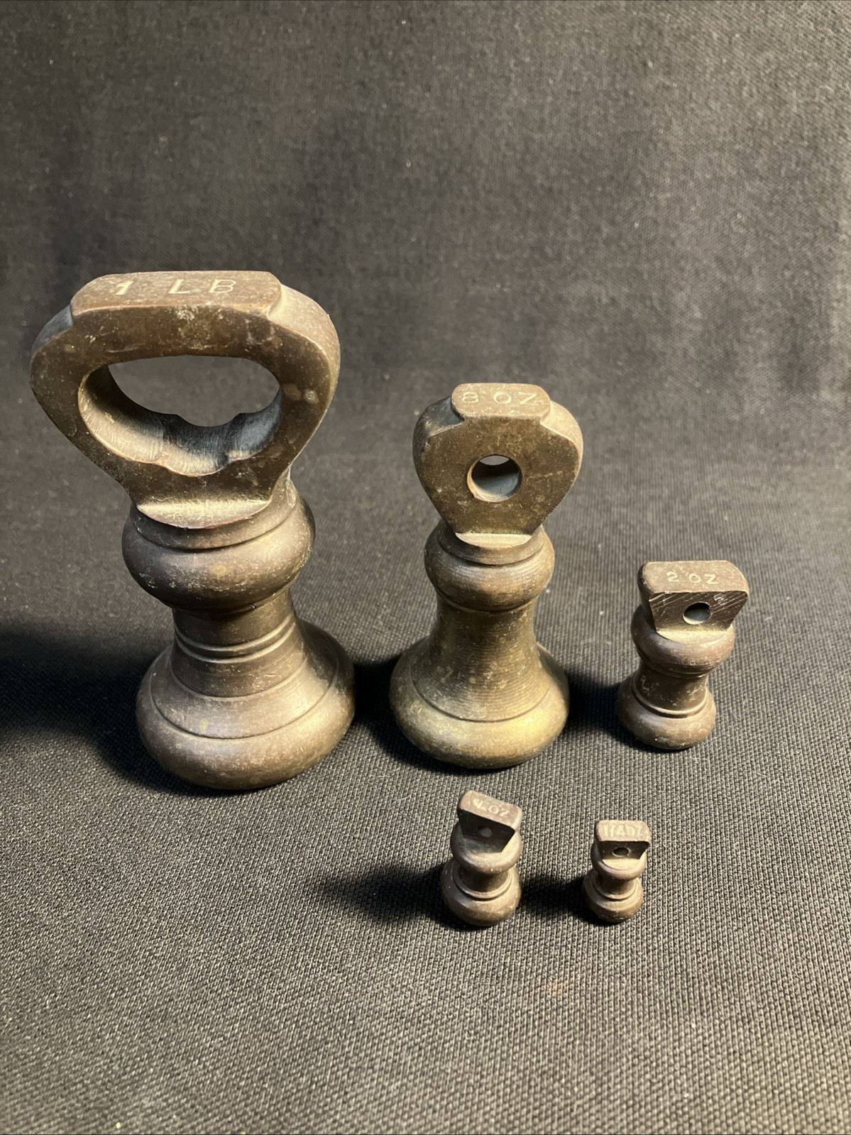 Bell Weights x 5, Vintage Part Set,1lb, 8oz,2oz 1/2 oz, 1/4 oz.