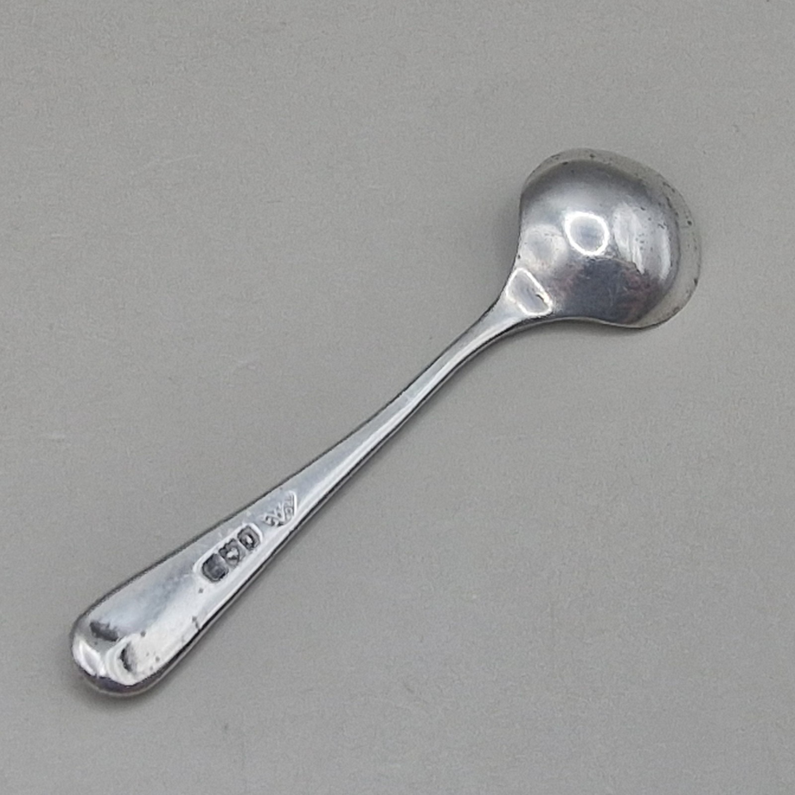 Solid Silver Salt/Mustard Spoon by Adie Brothers Ltd Birmingham 1923