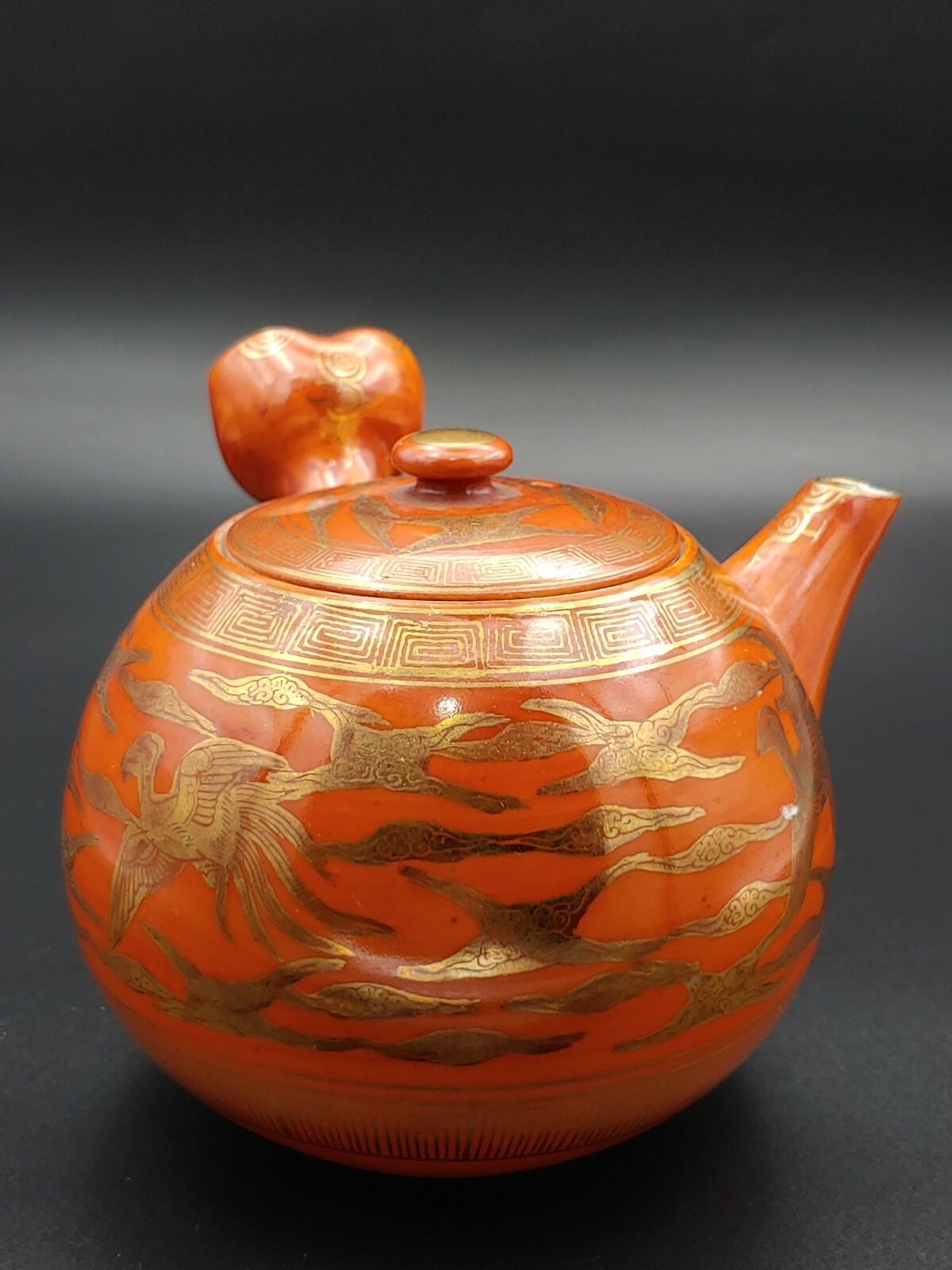 九谷烧永乐瓷珊瑚红金彩茶壶急需 Antique Japan Kutani Red Coral Ware Porcelain Teapot Gold Phenix