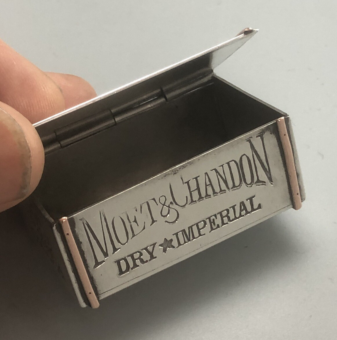 Very Rare Victorian Silver Moet & Chandon Silver Vesta Case JNM London 1891BCLZX