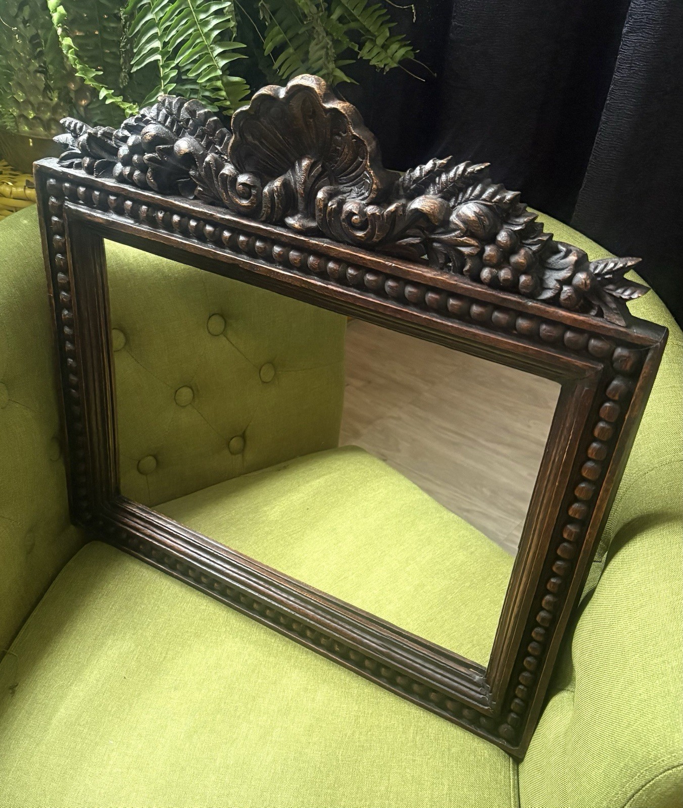 Antique HAND CARVED MAHOGANY WOOD MIRROR With Shell And Acanthus Leaf Motifs